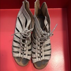 Rockport Gray Gladiator Sandals Lace-Up Design